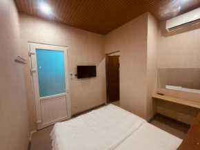 Long Hotel